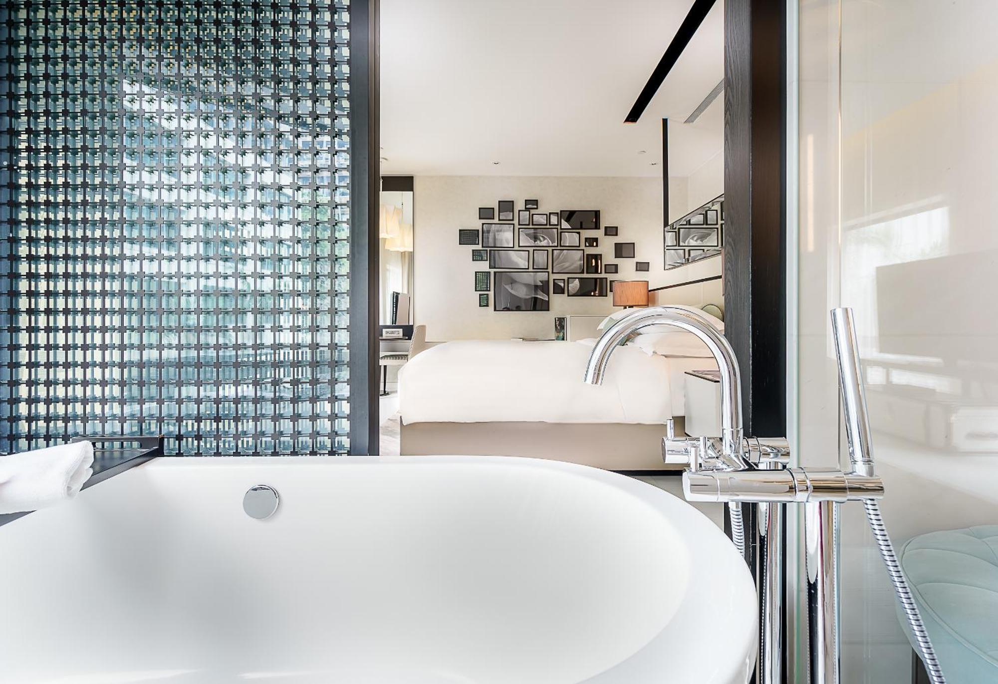 Hotel Naumi Singapore